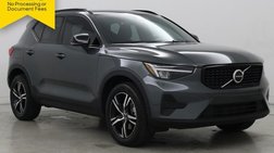 2026 Volvo XC40 B5 Core