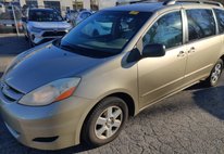 2010 Toyota Sienna CE FWD 7 Passenger