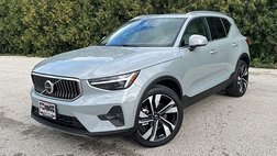 2024 Volvo XC40 B5 Ultimate Bright Theme