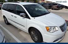 2013 Chrysler Town and Country Touring-L