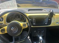 2013 Volkswagen Beetle 2.5L w/Sunroof Sound & Nav