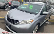 2011 Toyota Sienna LE 7-Passenger