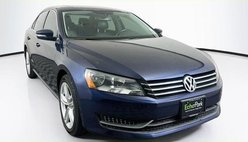 2014 Volkswagen Passat 1.8T SE with Sunroof and Nav