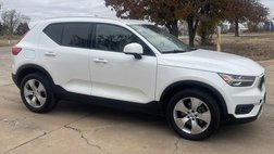 2022 Volvo XC40 T4 Momentum