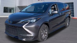 2024 Toyota Sienna LE 8-Passenger