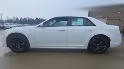 2023 Chrysler 300 Touring L