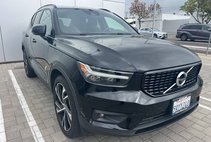 2019 Volvo XC40 T5 R-Design