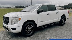 2022 Nissan Titan SV
