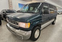 2000 Ford E-150 XLT