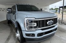 2026 Ford F-450 Super Duty Platinum