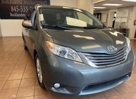2013 Toyota Sienna 5dr 7-Pass Van V6 XLE AWD (Natl)