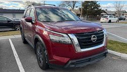 2022 Nissan Pathfinder SV