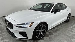 2024 Volvo S60 B5 Plus Dark Theme
