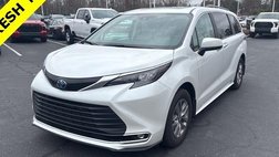 2024 Toyota Sienna XLE 8-Passenger