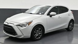 2020 Toyota Yaris Hatchback LE