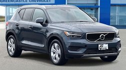 2022 Volvo XC40 T5 Momentum
