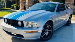 2005 Ford Mustang GT Coupe RWD