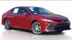 2022 Toyota Camry Hybrid XLE