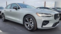 2025 Volvo S60 B5 Plus