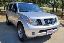 2007 Nissan Pathfinder LE
