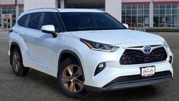 2022 Toyota Highlander Hybrid Bronze Edition