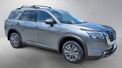 2023 Nissan Pathfinder SV