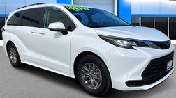 2022 Toyota Sienna LE 8-Passenger