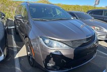 2020 Chrysler Pacifica Hybrid Limited