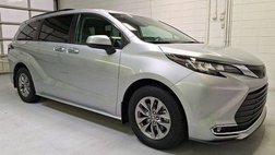 2022 Toyota Sienna XLE 7-Passenger