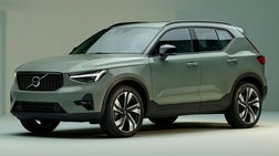 2024 Volvo XC40 B5 Ultimate Dark Theme