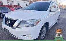 2014 Nissan Pathfinder SV