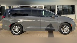 2022 Chrysler Pacifica Touring