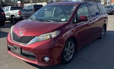 2014 Toyota Sienna SE 8-Passenger