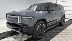 2025 Rivian R1S Adventure