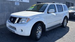 2011 Nissan Pathfinder LE