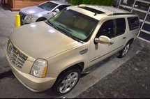 2011 Cadillac Escalade ESV Luxury