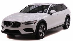 2023 Volvo V60 Cross Country B5 Plus