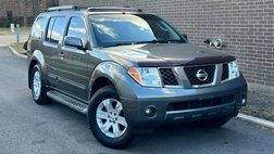 2005 Nissan Pathfinder LE