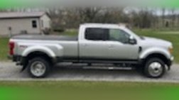 2017 Ford F-450 Super Duty Lariat