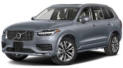 2022 Volvo XC90 T6 Momentum 6-Passenger