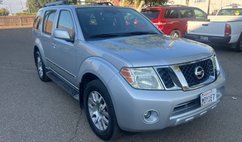 2011 Nissan Pathfinder LE