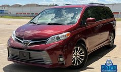 2020 Toyota Sienna XLE