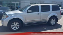 2008 Nissan Pathfinder SE