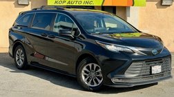 2022 Toyota Sienna LE 8-Passenger