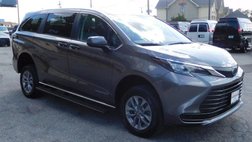 2024 Toyota Sienna LE 8-Passenger