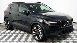 2023 Volvo XC40 B5 Plus Dark Theme