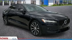 2022 Volvo S60 B5 Momentum