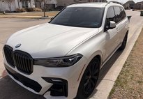 2022 BMW X7 M50i