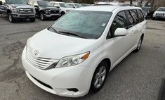 2016 Toyota Sienna LE