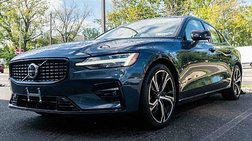 2024 Volvo S60 B5 Plus Dark Theme